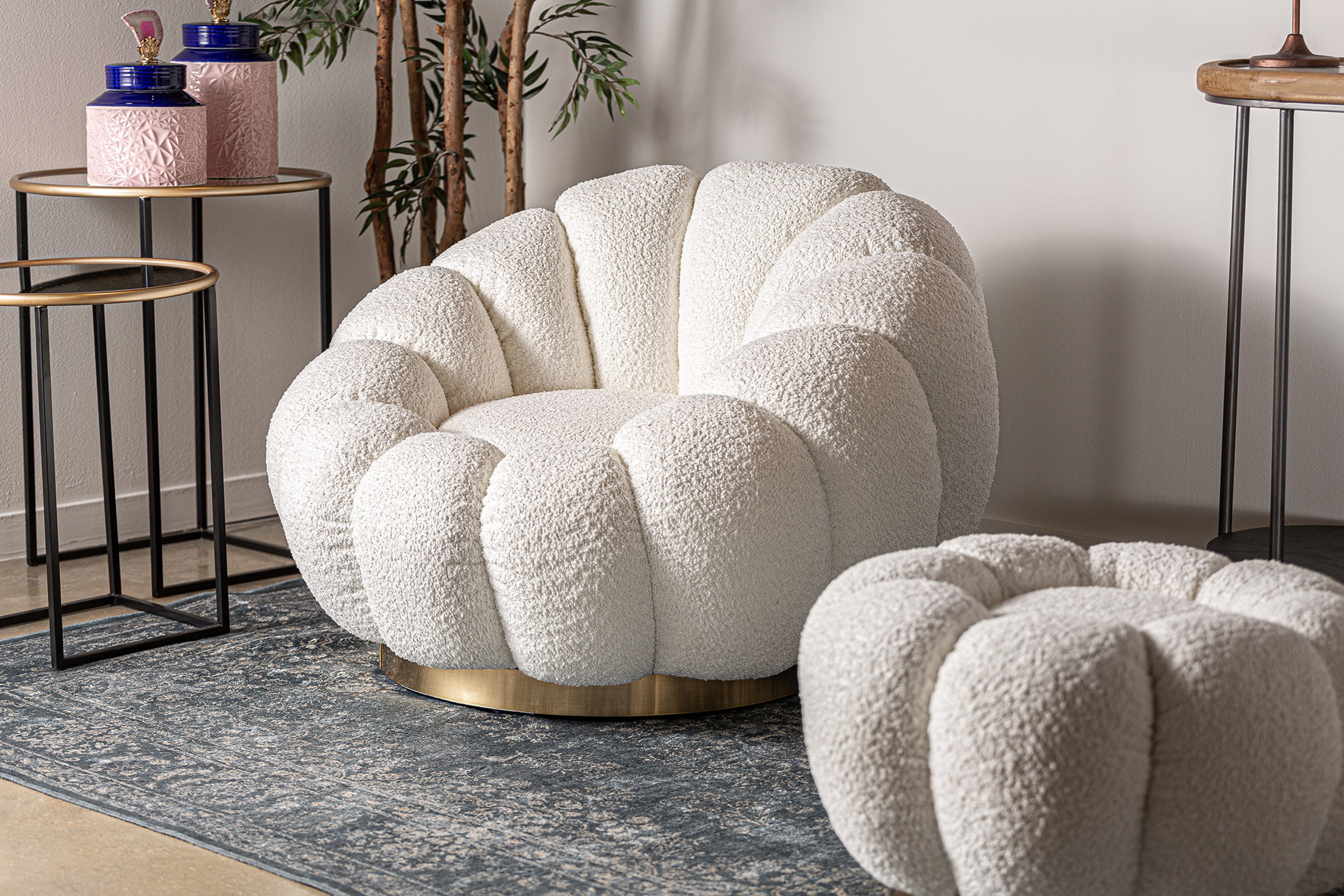 SILLÓN GIRATORIO BOUCLÉ CREST