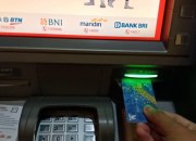 Panduan Lengkap: Mengambil Uang di ATM dengan Aman dan Efisien (Versi 2024) Panduan Lengkap: Mengambil Uang di ATM dengan Aman dan Efisien (Versi 2024)