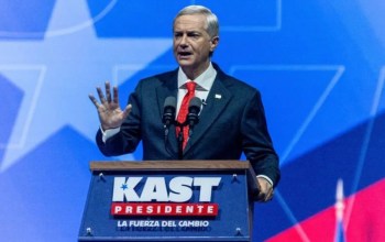 Chile Presidential Election: First Votes Counted in Tight Race Chile Presidential Election: First Votes Counted in Tight Race