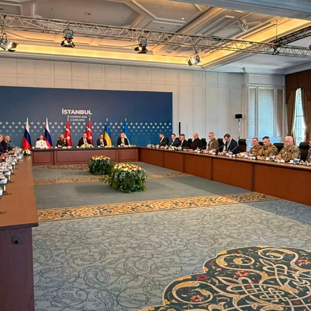 Ukraine and Russia far apart on ceasefire terms at Istanbul talks Ukraine and Russia far apart on ceasefire terms at Istanbul talks