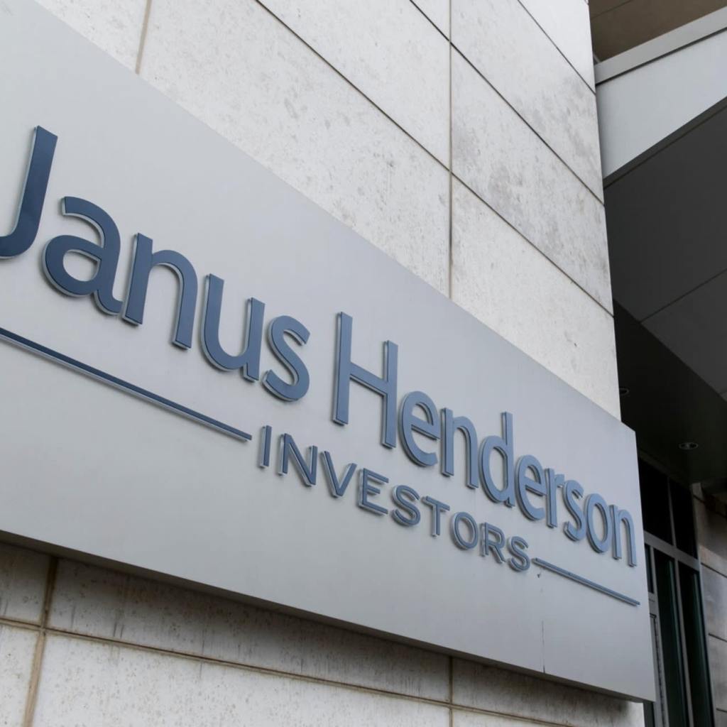 Pandemic homeworking gave cover for insider-trading scheme, UK court told Pandemic homeworking gave cover for insider-trading scheme, UK court told