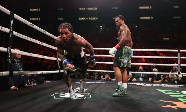 Davis, Roach fight to majority draw after knockdown controversy Davis, Roach fight to majority draw after knockdown controversy
