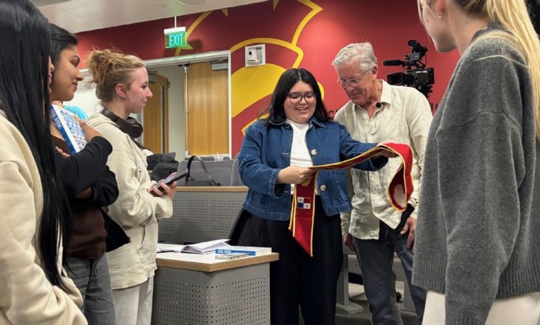 Inside Pete Carroll’s weekly gig as a USC professor Inside Pete Carroll’s weekly gig as a USC professor