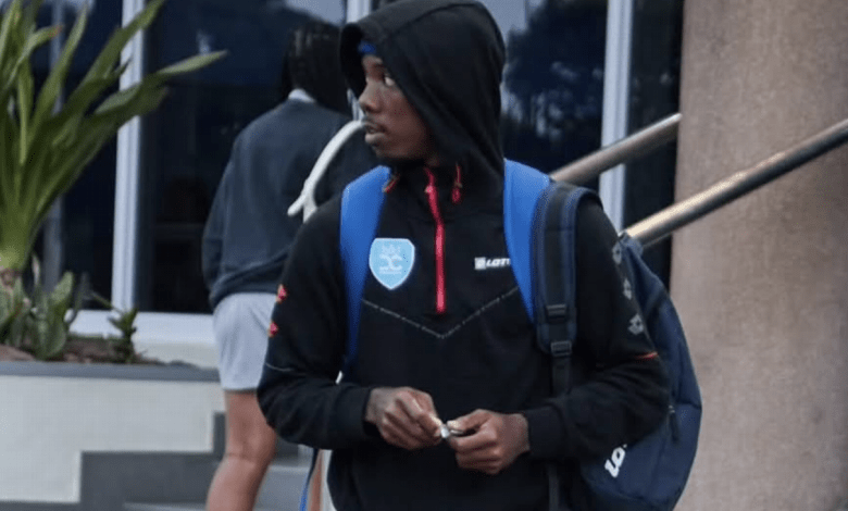 Durban City’s Sinamandla Zondi dies after collapsing ahead of South African league match Durban City’s Sinamandla Zondi dies after collapsing ahead of South African league match
