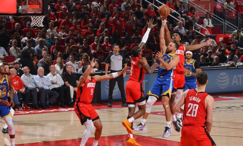 Warriors irked as Rockets take aim at Curry’s injured thumb Warriors irked as Rockets take aim at Curry’s injured thumb