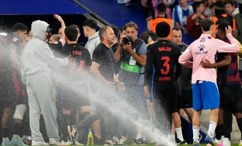 ‘Gentleman’ Barça coach Flick pulls team before title party ‘Gentleman’ Barça coach Flick pulls team before title party
