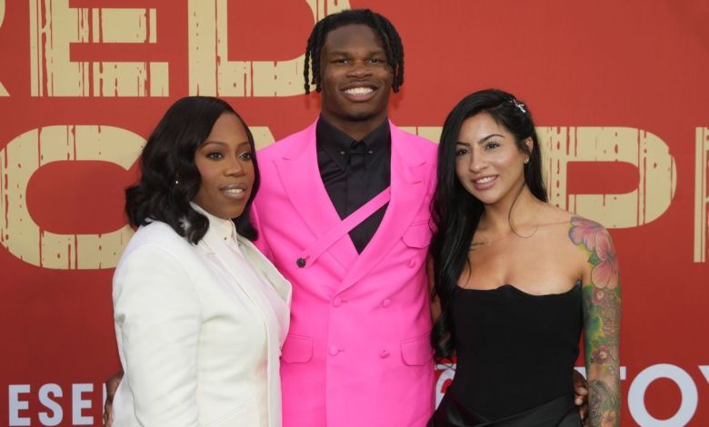 Travis Hunter marries fiancé Leanna De La Fuente to complete whirlwind month Travis Hunter marries fiancé Leanna De La Fuente to complete whirlwind month