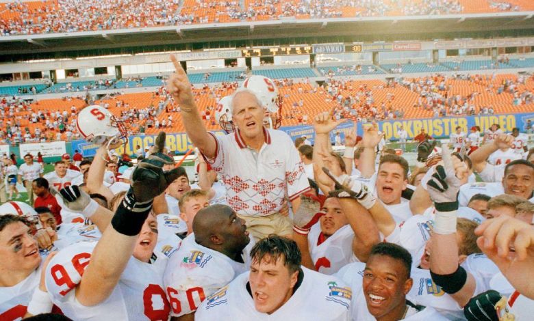 How does a legendary coach move to the college game? Before Bill Belichick, there was Bill Walsh How does a legendary coach move to the college game? Before Bill Belichick, there was Bill Walsh