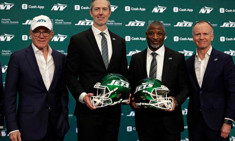 Aaron Rodgers’ future with the Jets is up to Aaron Glenn and Darren Mougey, Woody Johnson says Aaron Rodgers’ future with the Jets is up to Aaron Glenn and Darren Mougey, Woody Johnson says