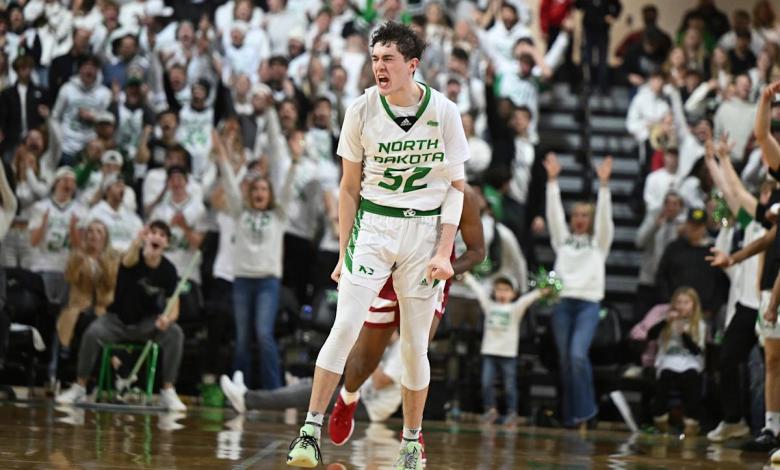 North Dakota’s Treysen Eaglestaff posts NCAA D-I season-high 51 points in upset win over South Dakota State North Dakota’s Treysen Eaglestaff posts NCAA D-I season-high 51 points in upset win over South Dakota State