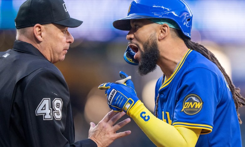 Mariners SS J.P. Crawford goes ballistic after ejection over wrong third-strike call Mariners SS J.P. Crawford goes ballistic after ejection over wrong third-strike call