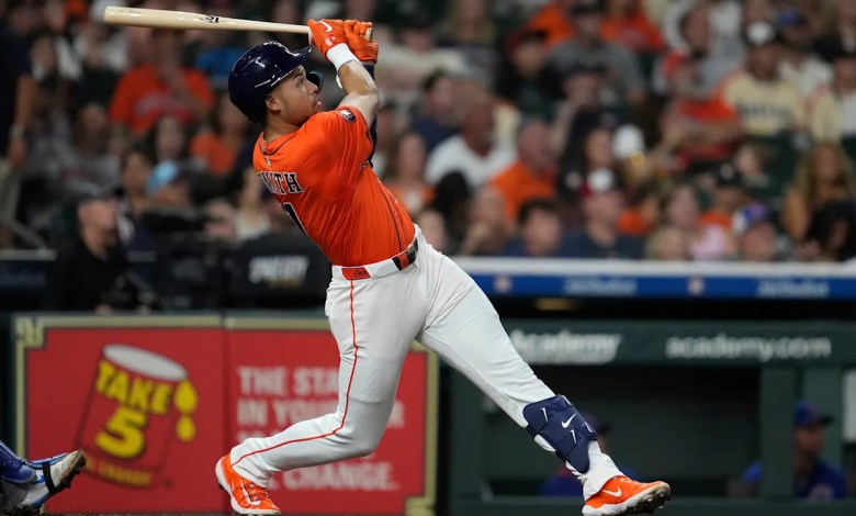 Smith and Diaz hit 3-run homers as Astros beat Cubs 7-4, extend win streak to 5 games Smith and Diaz hit 3-run homers as Astros beat Cubs 7-4, extend win streak to 5 games