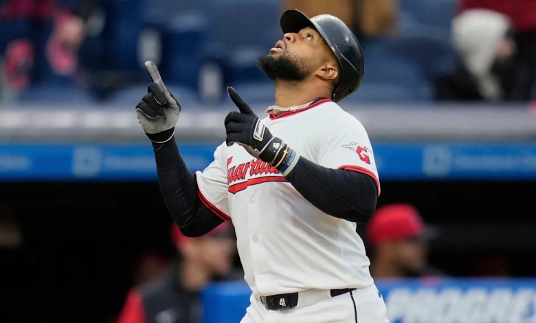 Santana homers and Guardians hold on for 3-2 win over White Sox in unusual finish Santana homers and Guardians hold on for 3-2 win over White Sox in unusual finish