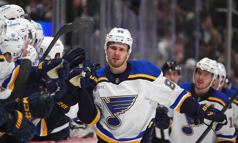 Blues edge Penguins 5-4 in OT to run winning streak to 11 games Blues edge Penguins 5-4 in OT to run winning streak to 11 games