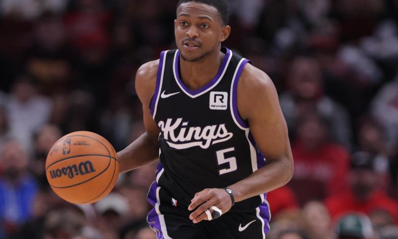Kings trade De’Aaron Fox to the Spurs in deal that moves Bulls’ Zach LaVine to Sacramento Kings trade De’Aaron Fox to the Spurs in deal that moves Bulls’ Zach LaVine to Sacramento