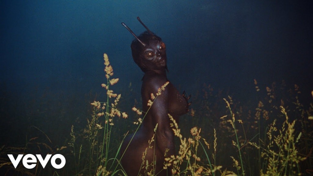 SZA – Drive (video resmi) SZA – Drive (video resmi)