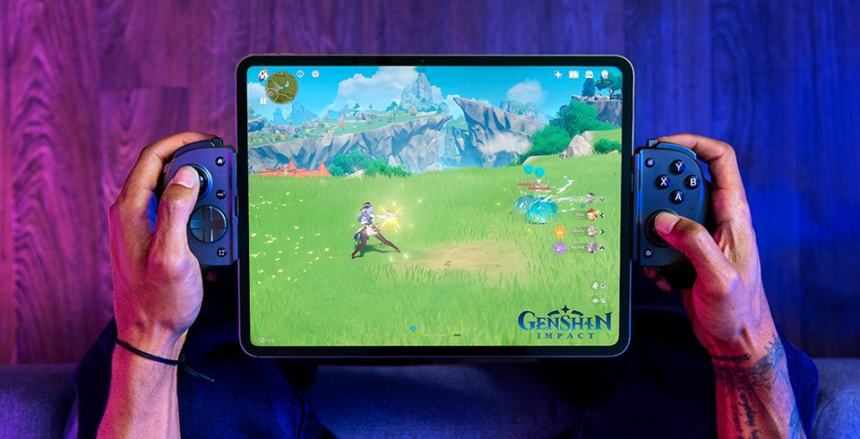 Razer’s new Kishi V3 controllers can fit up to a 13-inch iPad Razer’s new Kishi V3 controllers can fit up to a 13-inch iPad