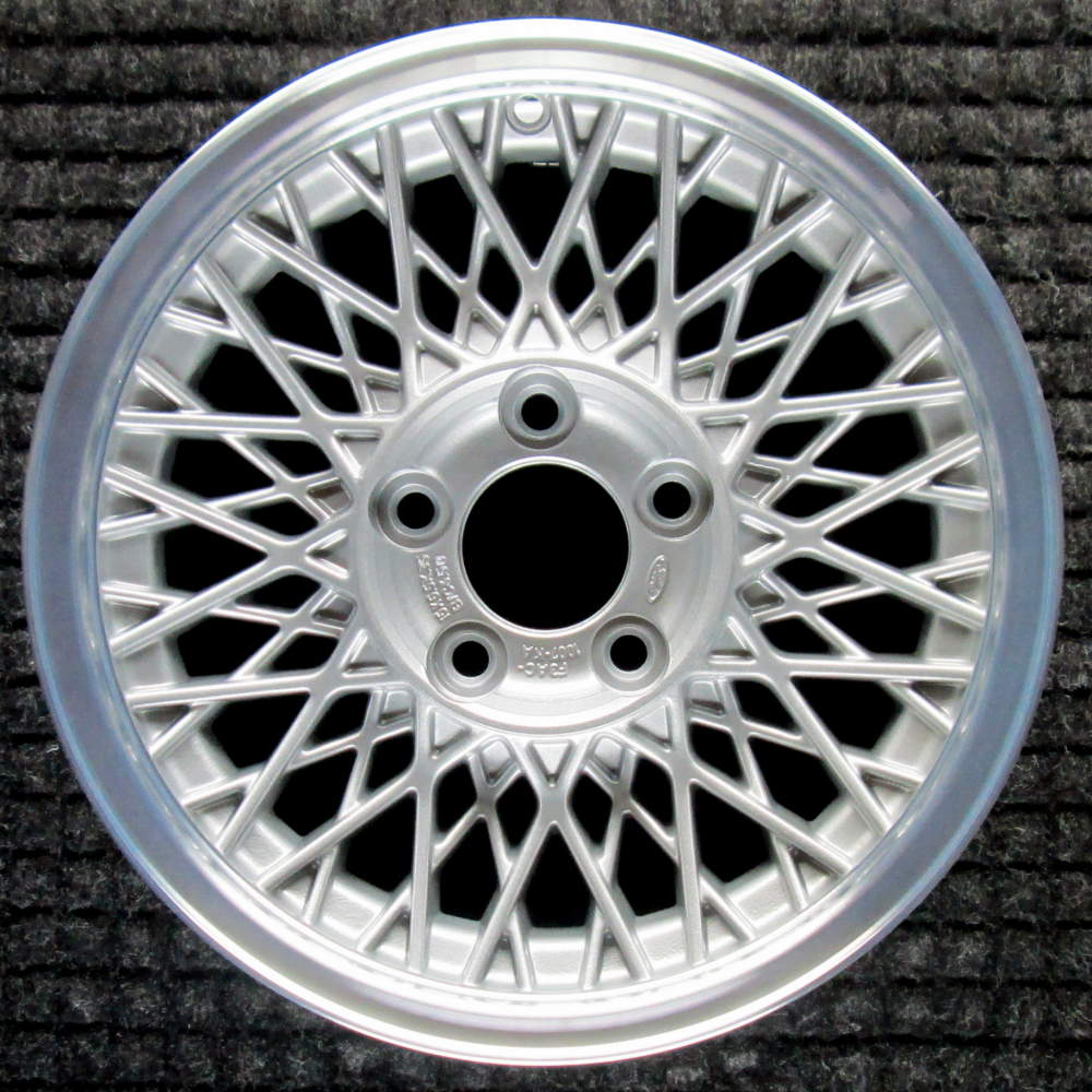 ford-crown-victoria-1993-1996-