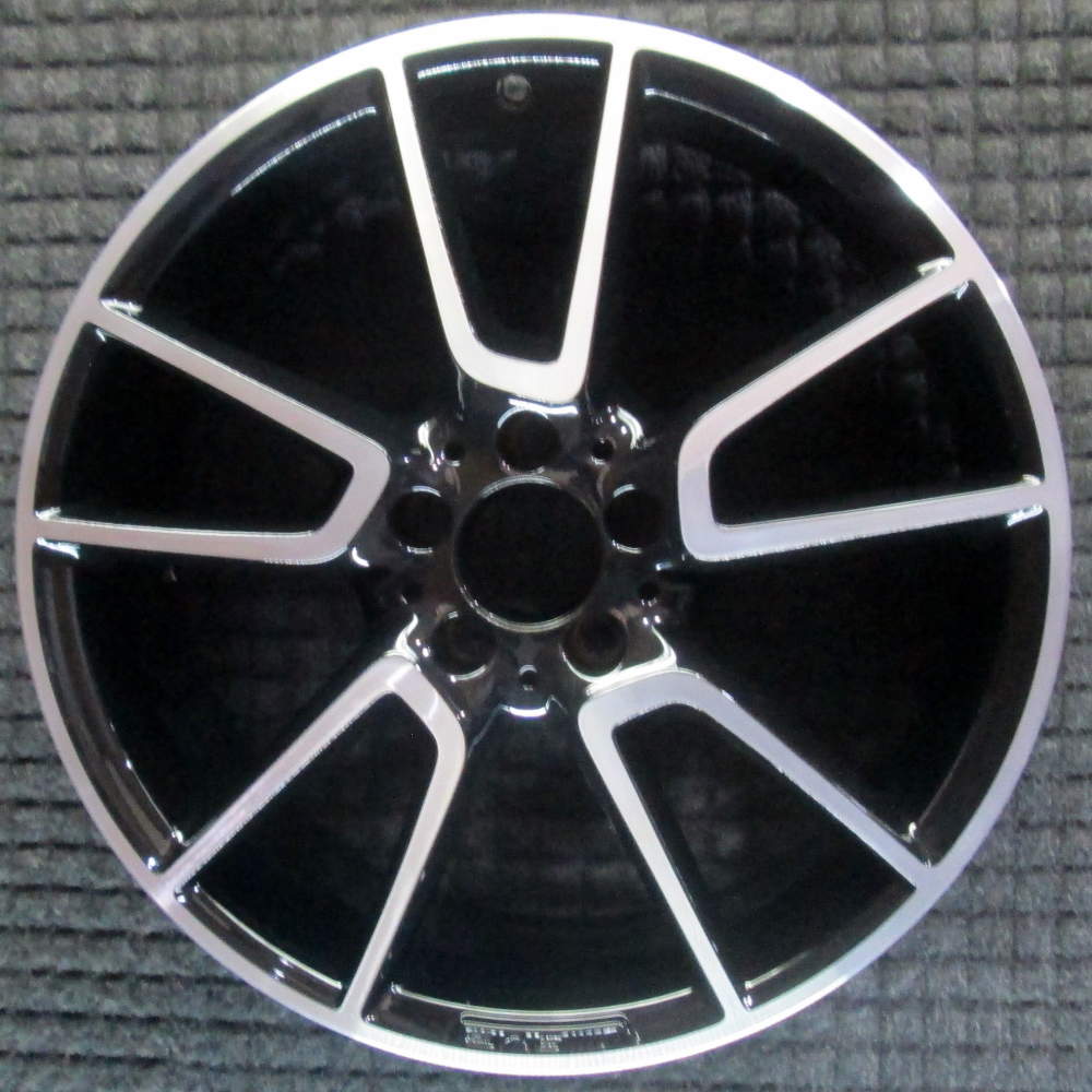 Mercedes-Benz C43 2017-2018 19 Mercedes-Benz C43 2017-2018 19