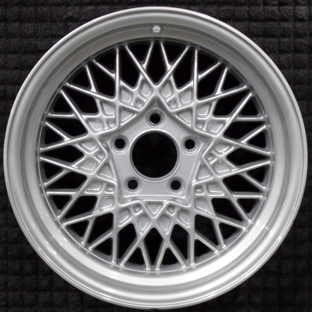 Ford Crown Victoria 1993-1996 16″ OEM Wheel All Silver