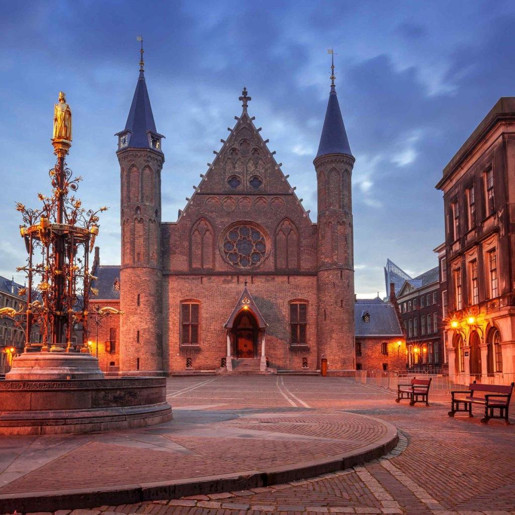 在 Mercure Hotel Den Haag Central 的一夜,让 Hague 的每个瞬间都熠熠生辉。 酒店点评 在 Mercure Hotel Den Haag Central 的一夜,让 Hague 的每个瞬间都熠熠生辉。 酒店点评