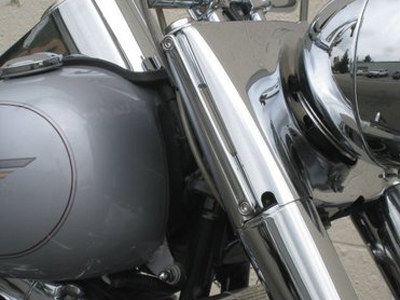 Alloy Art Front Indicator Turn Signal Strips with Clear Lens & Amber LED’s – Chrome. Fits FLST 1990-2017.