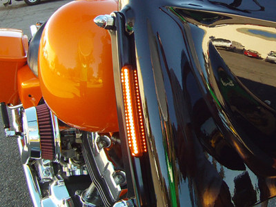 Alloy Art Front Indicator Turn Signal Strips with Smoked Lens & Amber LED’s – Black. Fits Road King 1994up.