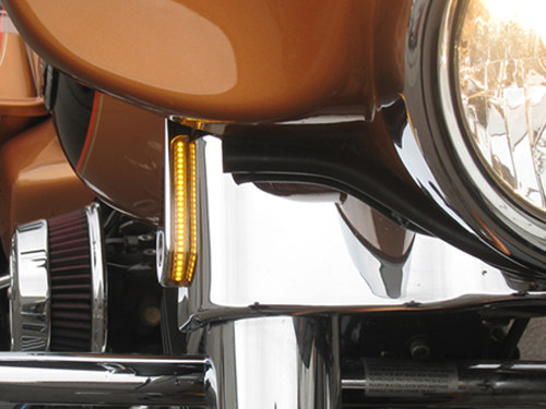 Alloy Art Front Indicator Turn Signal Strips with Clear Lens & Amber LED’s – Chrome. Fits Street Glide 2006-2023