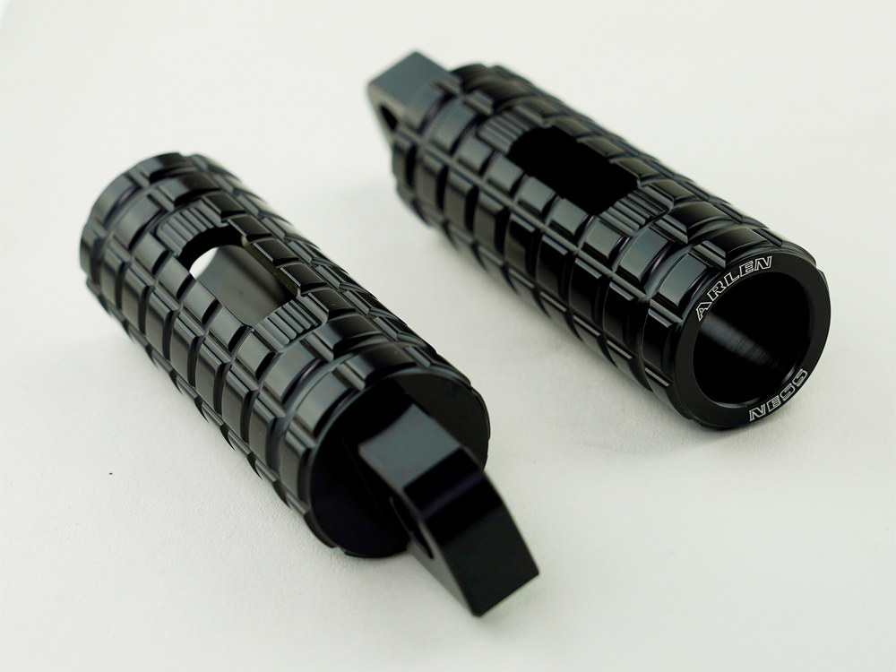 Arlen Ness SpeedLiner Footpegs – Black