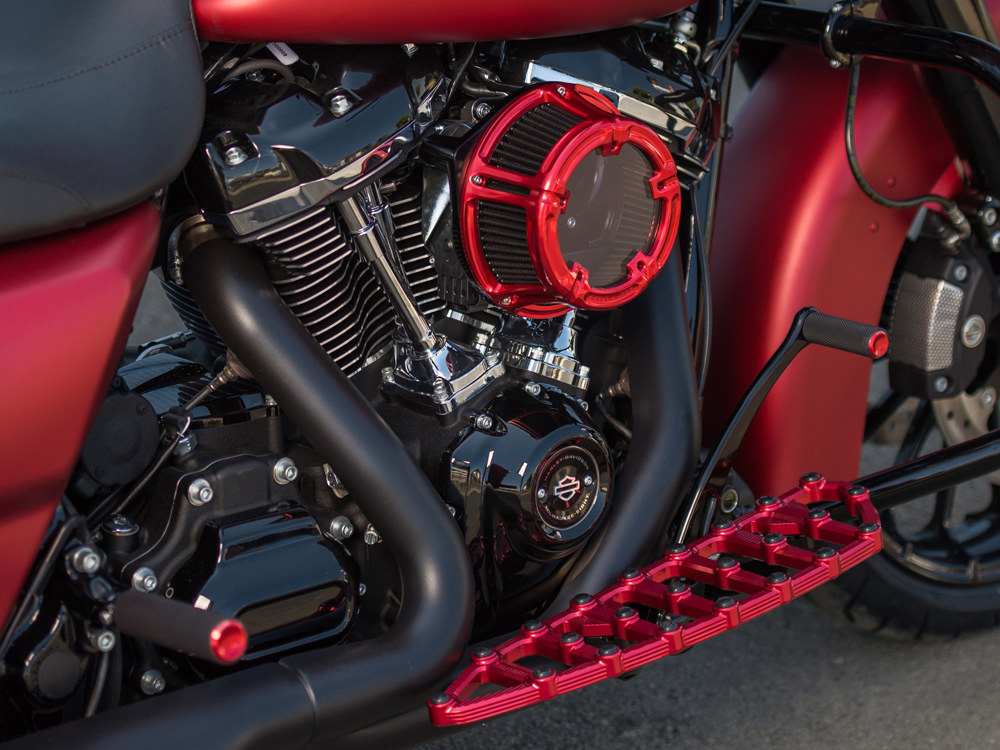 Arlen Ness Knurled Fusion Footpegs – Red. Fits H-D.