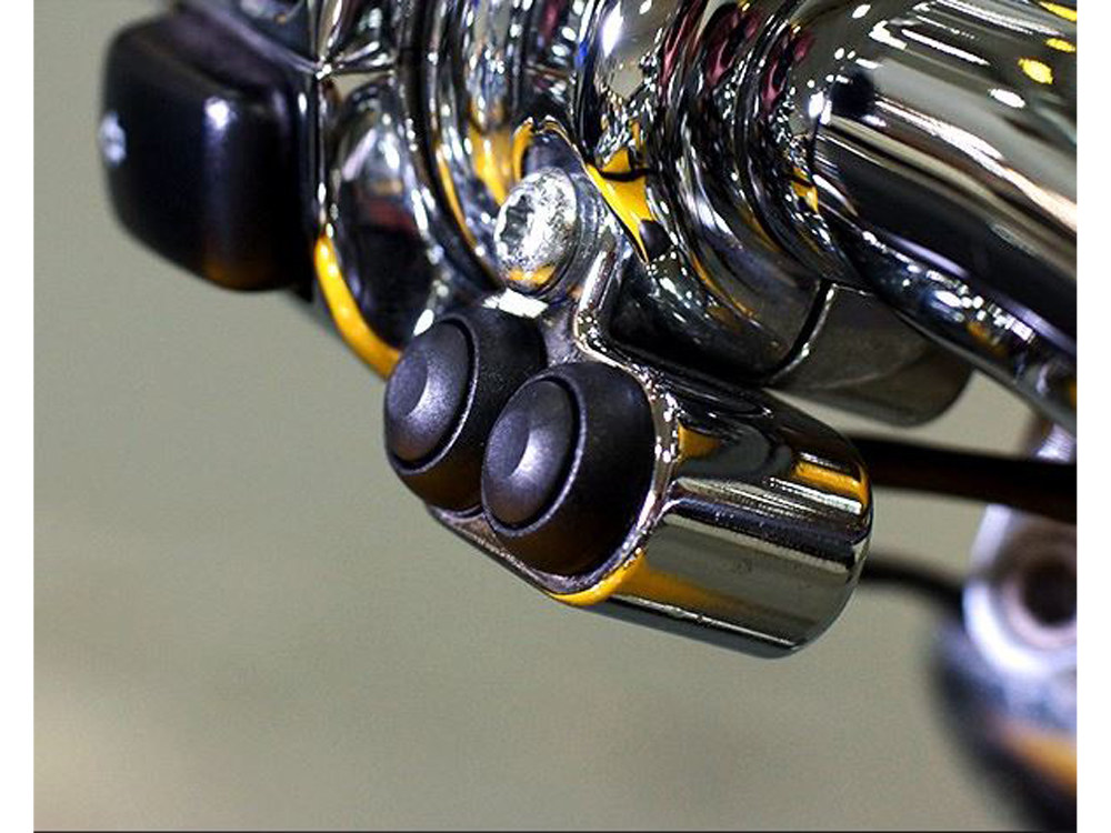 Arnott Motorcycle Air Suspension Handlebar Control Switch – Chrome. Fits Bikes with Air Suspension.