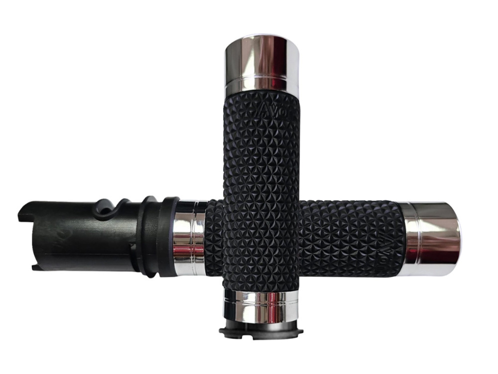 Avon Grips K25 Handgrips – Chrome. Fits CVO Touring 2023up, Street Glide & Road Glide 2024up, Touring 2025up & Softail 2025up