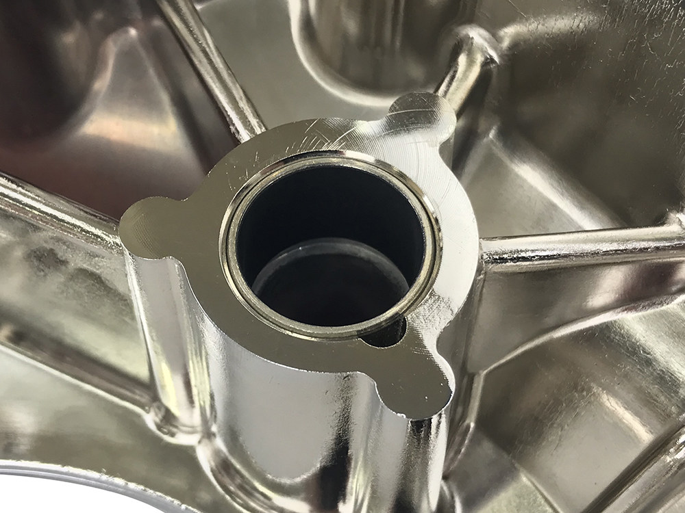 Rollies Speed Shop Outer Primary Cover – Chrome. Fits Softail 1989-1993 & Dyna 1991-1993.