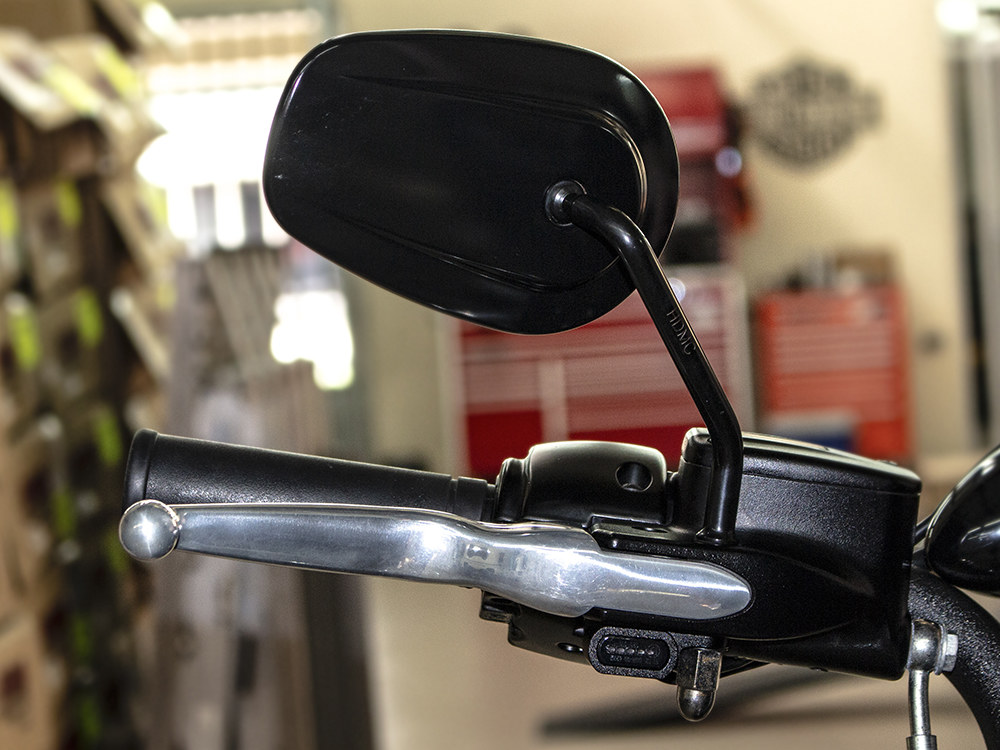 Rollies Speed Shop Under Perch Turn Signals – Black. Fits Softail 2015-2024 & Touring 2009-2023 Models with Cable Clutch.