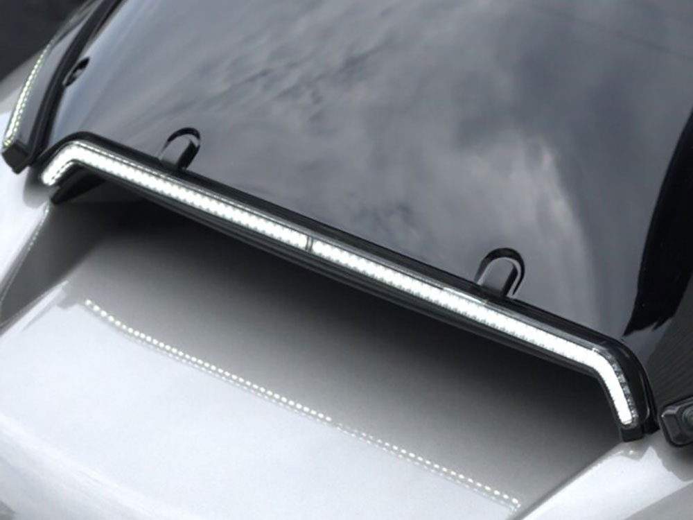 Custom Dynamics LED Center Fairing Vent Insert With Amber & White LED’s – Gloss Black with Smoked Lens. Fits Road Glide 2024up & CVO Roadglide (inc ‘STin.) 2023up.