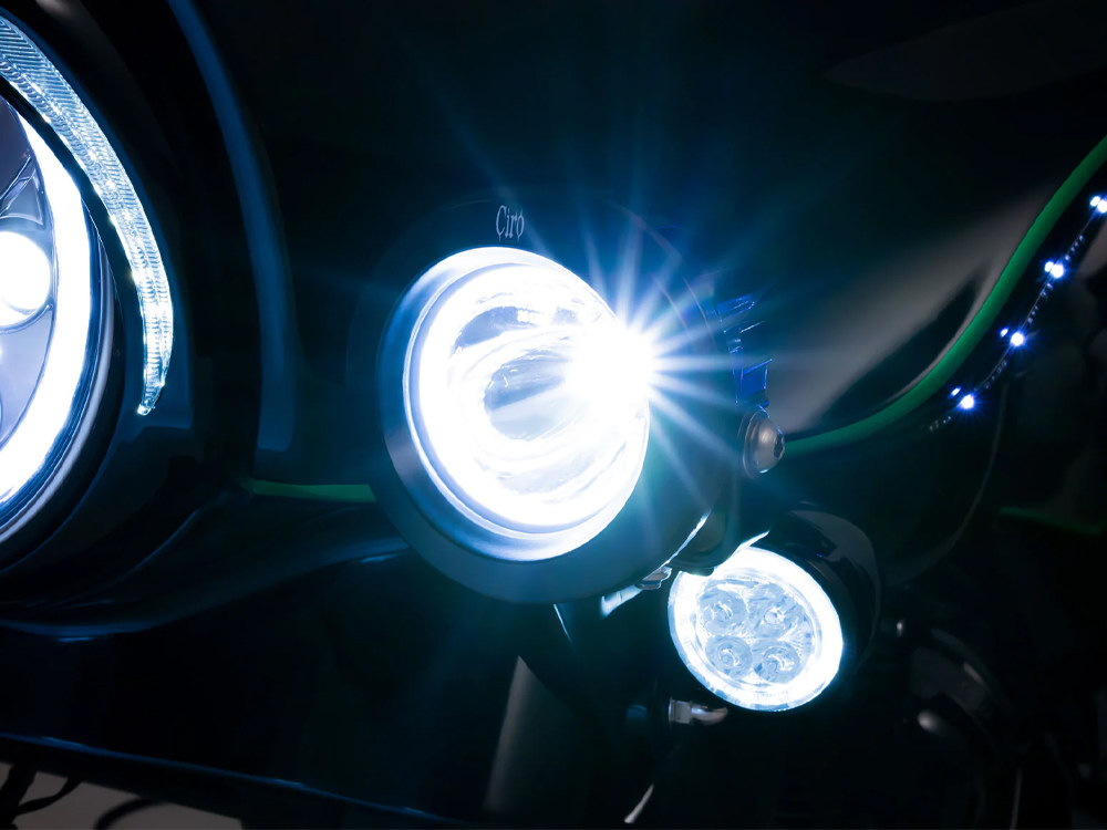 Driving Light; FLHX%2714up