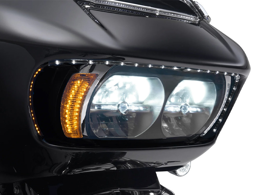 Ciro3D Road Blades with Amber LED Turn Signals & White LED Running Lights. Fits Road Glide 2015-2023