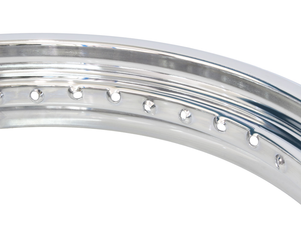 Daytona JAPAN 19in. x 2.50in. Drop Centre Rim – Chrome.