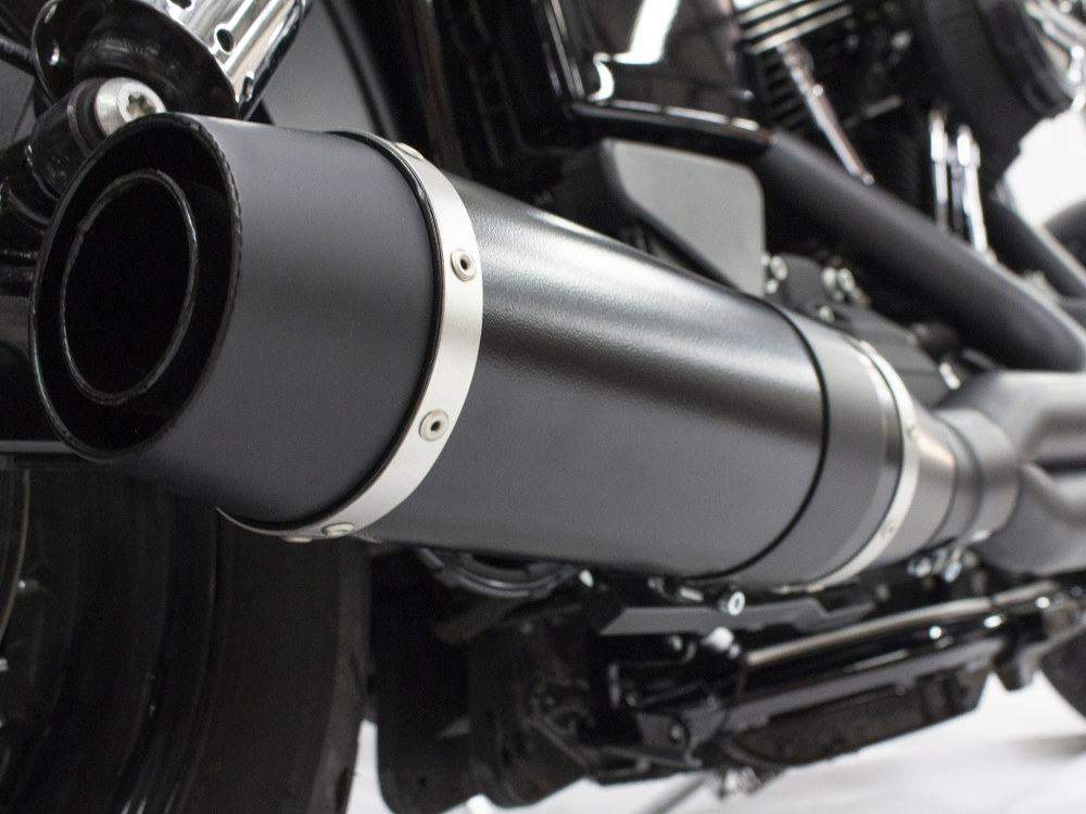 D&D EXHAUST Bob Cat 2-into-1 Exhaust – Black with Black Sleeve Muffler. Fits Dyna 2006-2017.