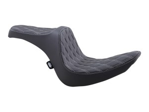 Drag Specialties Predator 3 Dual Seat with Silver Double Diamond Lattice Stitch. Fits Softail 2006-2017 with OEM 200 Rear Tyre Drag Specialties Predator 3 Dual Seat with Silver Double Diamond Lattice Stitch. Fits Softail 2006-2017 with OEM 200 Rear Tyre