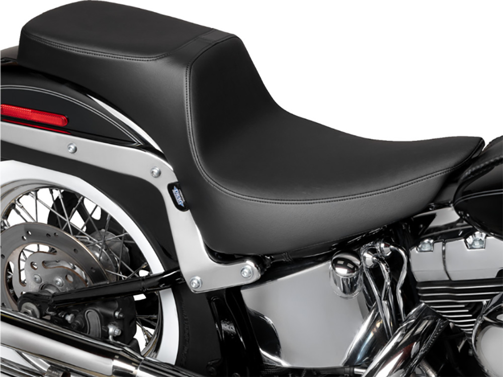 Drag Specialties Performance Predator 2up Dual Seat – Smooth Black. Fits Softail 2000-2017 with 130 or 150 OEM Rear Tyre