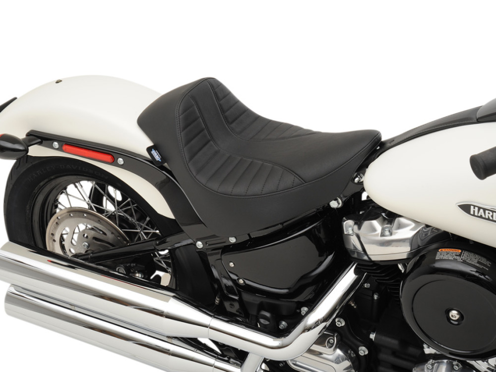 Drag Specialties Ez Solo Seat with Black Scorpion Stitch. Fits Softail Deluxe, Heritage Softail, Slim & Street Bob 2018up & Standard 2020up