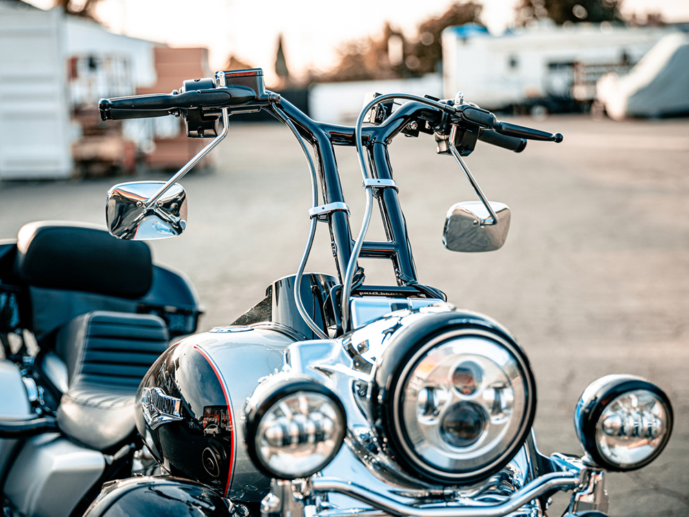 FACTORY 47 HANDLEBARS 14in. x 1-1/4in. Cali Straight T-Bar Handlebar – Gloss Black.