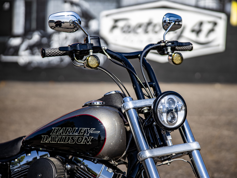 FACTORY 47 HANDLEBARS 12in. x 1-1/4in. Cali Pullback T-Bar Handlebar – Gloss Black.