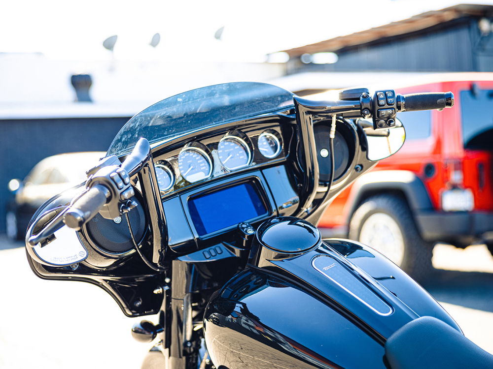 FACTORY 47 HANDLEBARS 12in. x 1-1/2in. Assault Handlebar – Gloss Black. Fits Ultra Models 1996-2024 and Street Glide 1996-2023