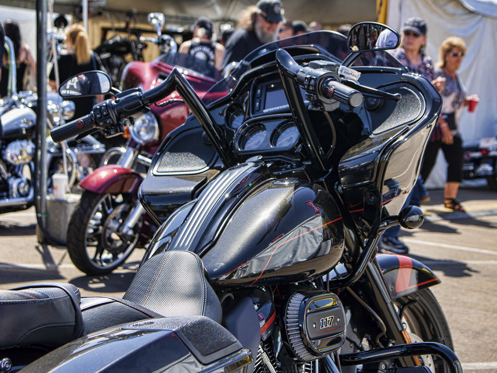 FACTORY 47 HANDLEBARS 12in. x 1-1/2in. Signature Handlebar – Gloss Black. Fits Road Glide 2015-2023