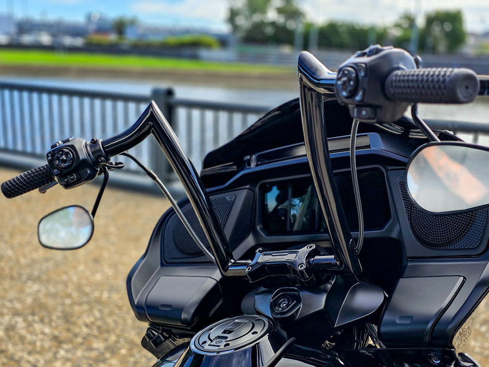 FACTORY 47 HANDLEBARS 14in. x 1-1/2in. R Series Handlebar – Gloss Black. Fits CVO Road Glide 2023up & Road Glide 2024up