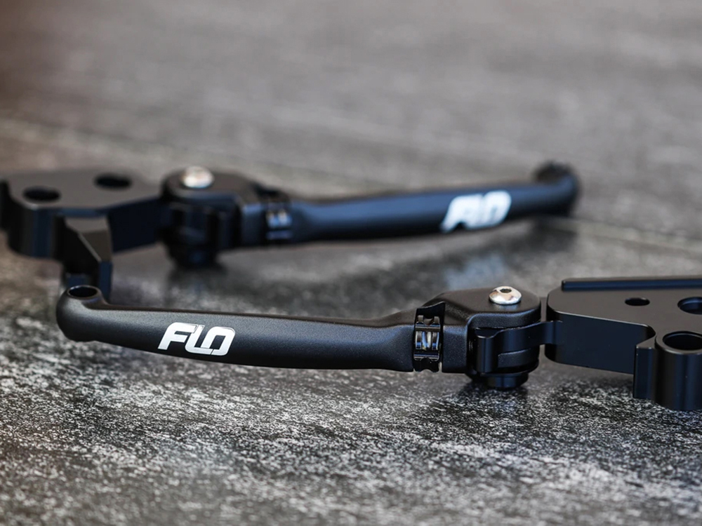 Flo Motorsports MX Levers – Black. Fits Touring 2017-2020.