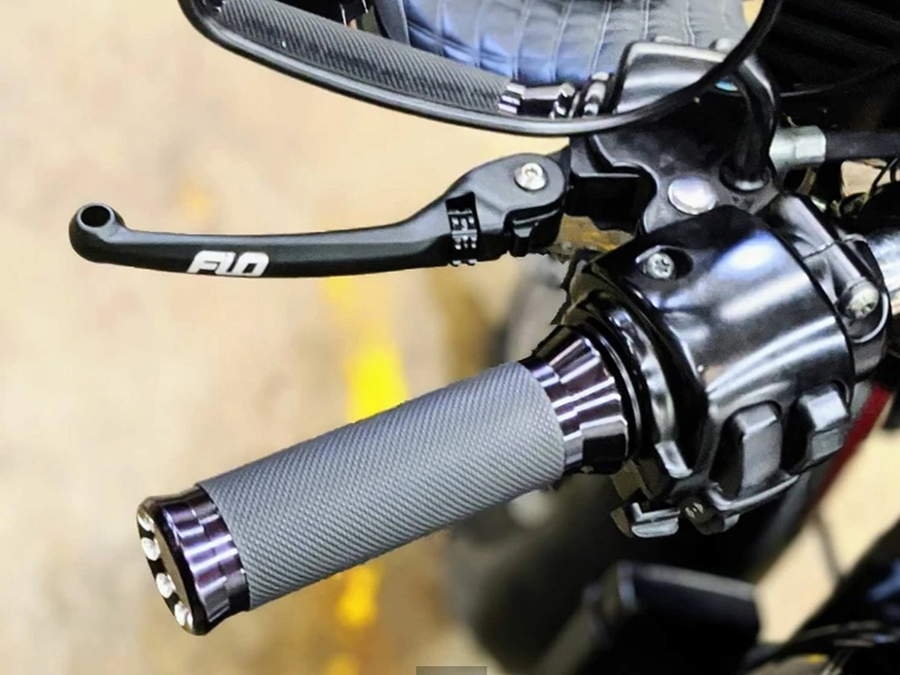 Flo Motorsports MX Levers – Black. Fits Touring 2017-2020.