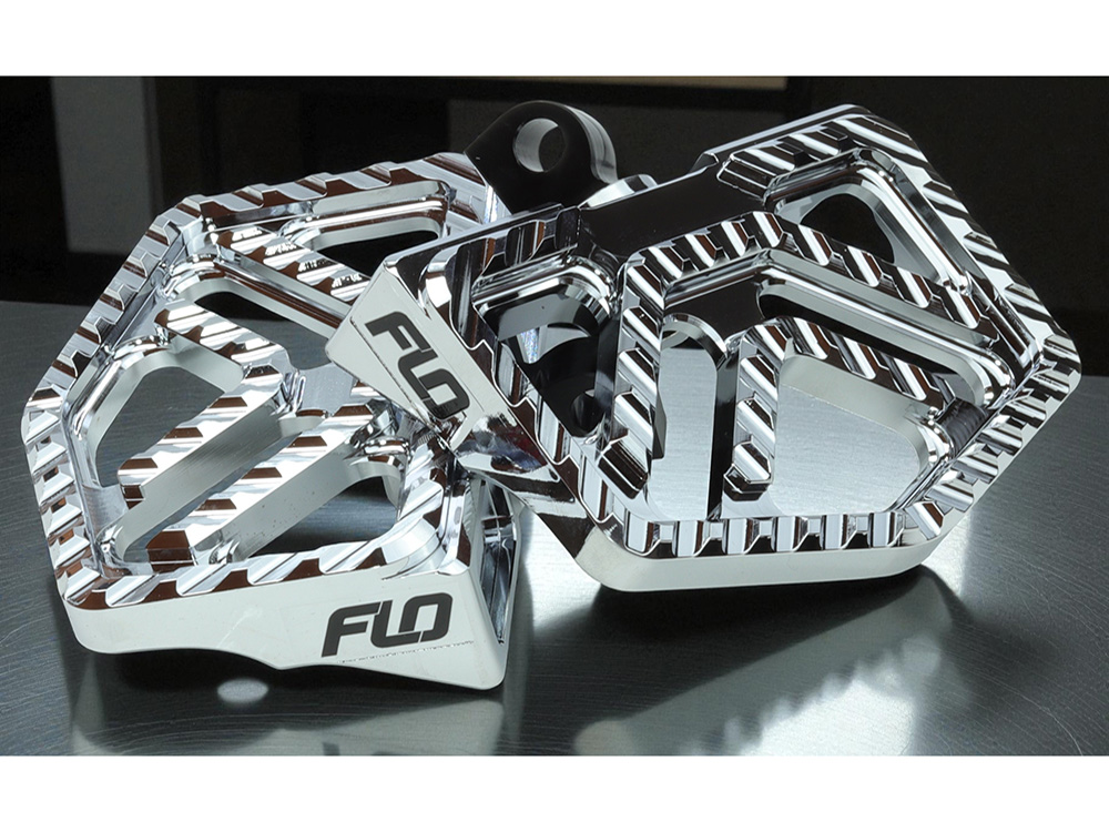 Flo Motorsports Savage Series Mini Floorboards with HD Male Mount – Chrome